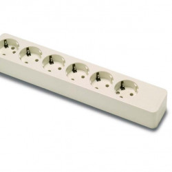 FAMATEL földelt szerelhető elosztó, 6 aljzat, 16A, 250V, fehér (2507)